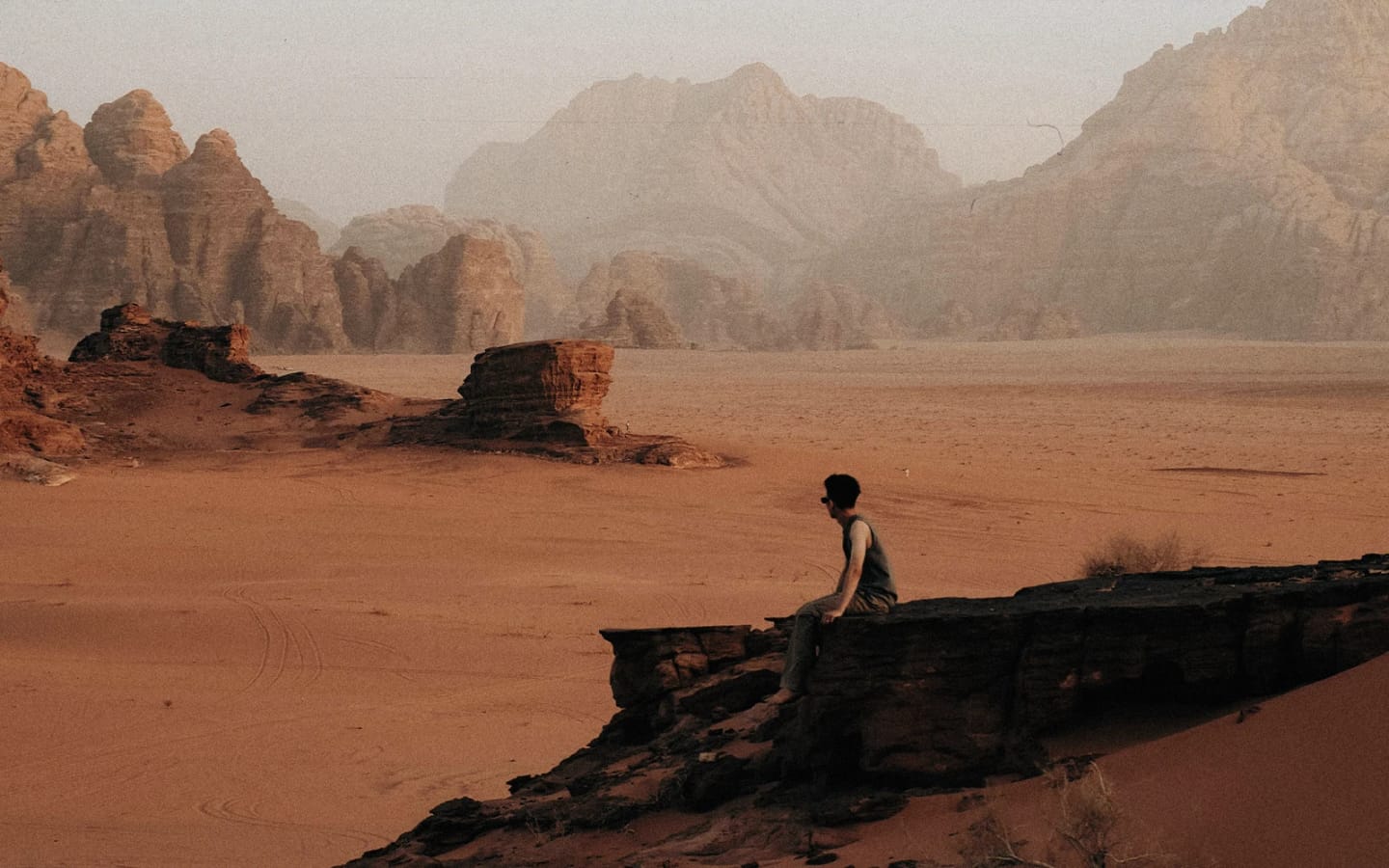 Giordania a giugno: avventura tra Petra e deserto